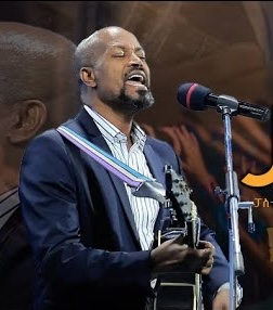 ወርቅነህ ኣላሮ profile